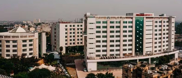 management quota admission in vips pitampura law